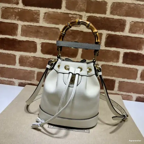 Hyper Peter bucket mini bag GUCCI Diana 0525